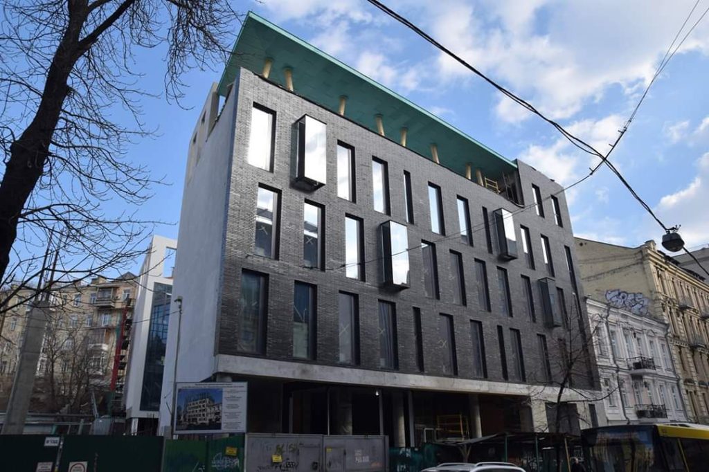 prismaglass.commercial04